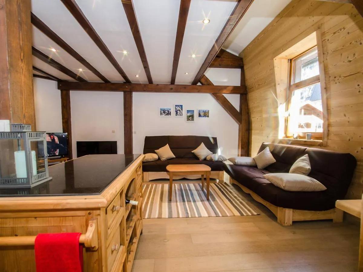 Duplex Centre Chamonix Avec Parking Et Wifi - Fr-1-343-240 Apartment France