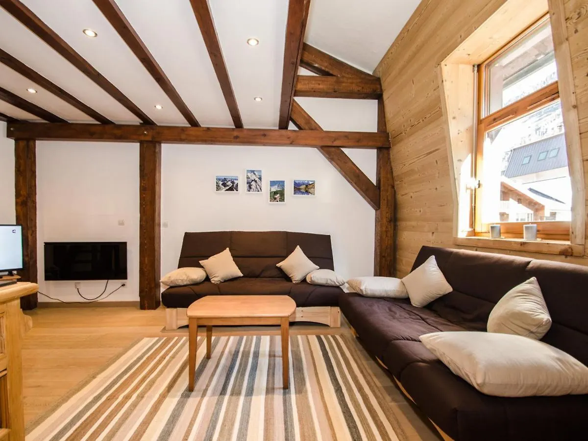 Duplex Centre Chamonix Avec Parking Et Wifi - Fr-1-343-240 Apartment France